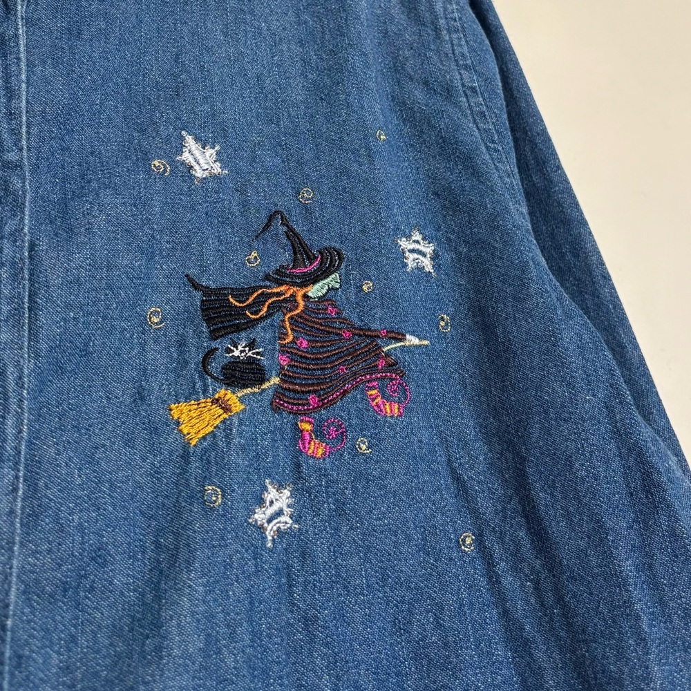 Classic Elements Embroidered Witch Black Cat Denim Shirt Size 12 Blue Halloween - Picture 4 of 11